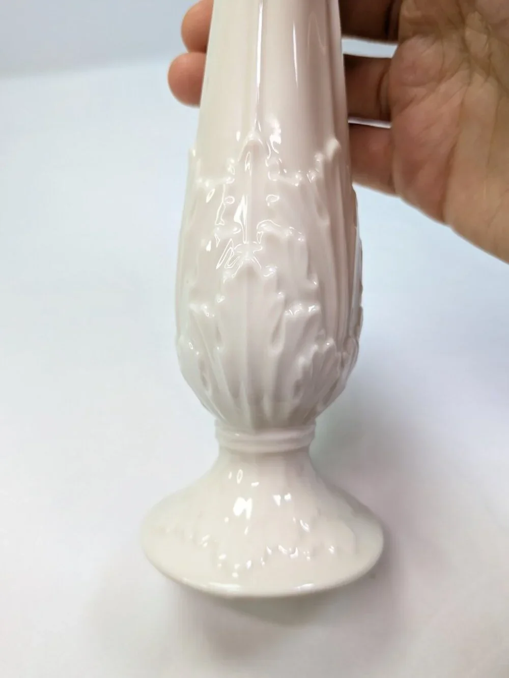 Lenox VTG 10.75” Ivory Tree of Life Scalloped Ribbed Porcelain Fine Bud Vase